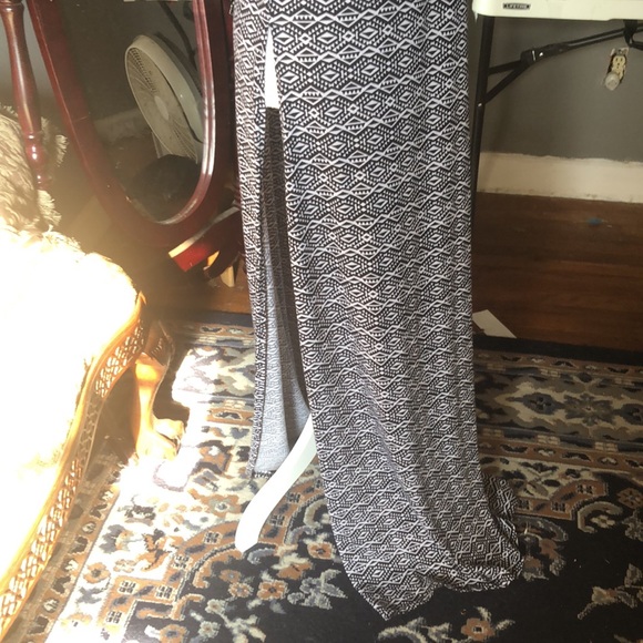 SOLD Eyeshadow covering size S but more like Medium - Picture 3 of 9